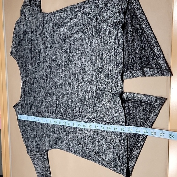 Forever 21, Size M Open Back Marled Black / Gray Long Sleeve Top. - Picture 8 of 10